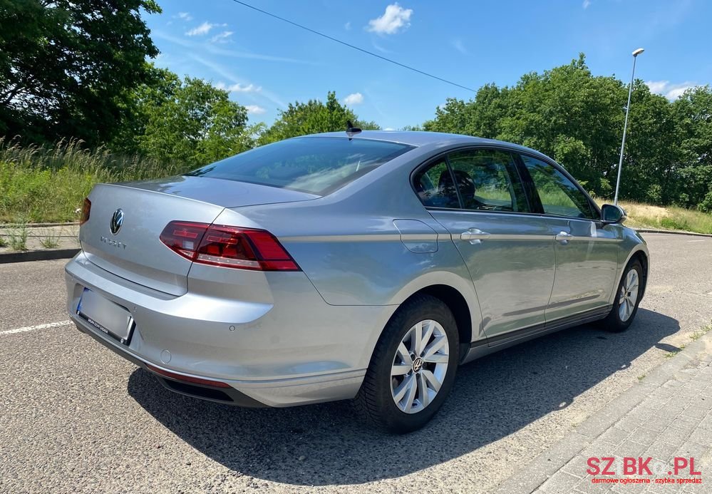 2020' Volkswagen Passat photo #4