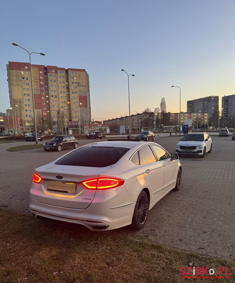 2018' Ford Mondeo 2.0 Hybrid Vignale photo #4
