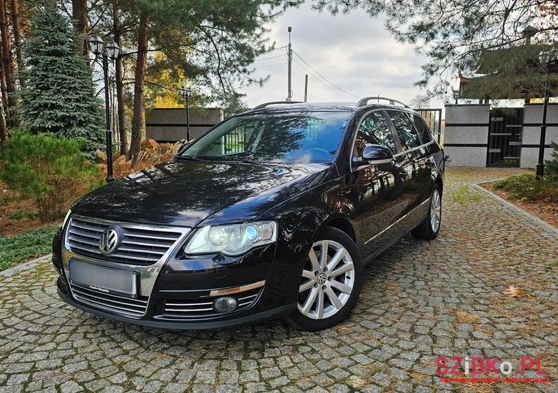 2005' Volkswagen Passat photo #1