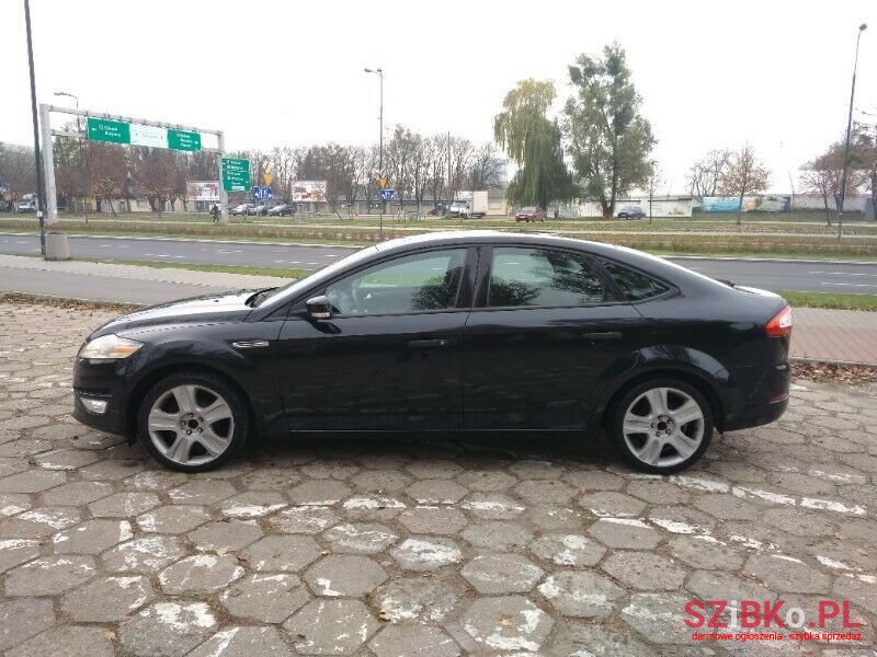 2011' Ford Mondeo photo #2