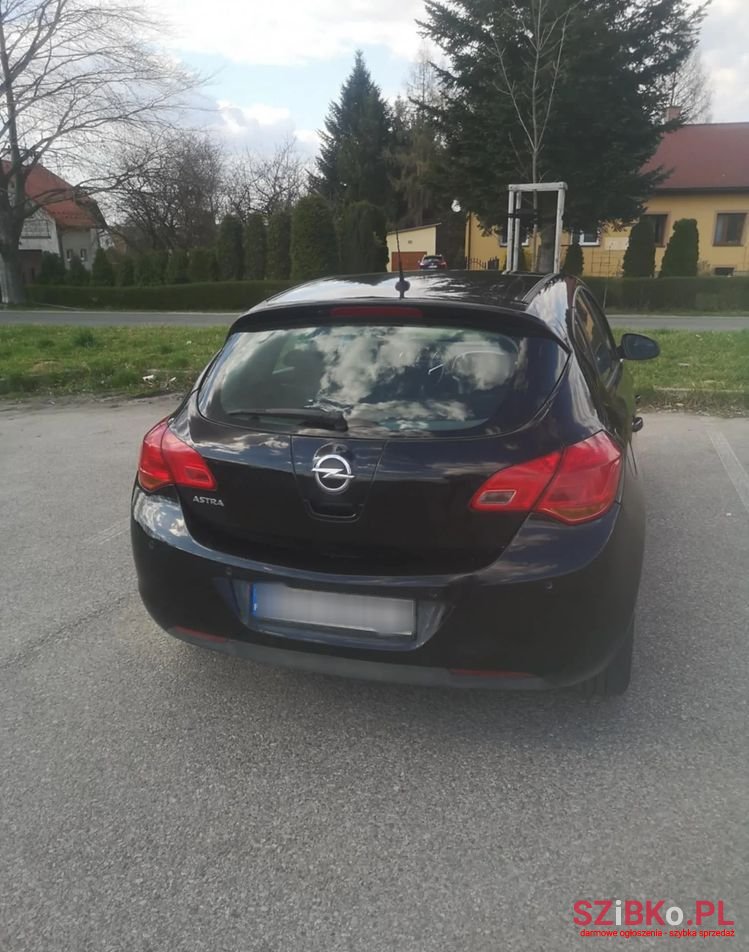 2009' Opel Astra Iii 1.6 Enjoy photo #4