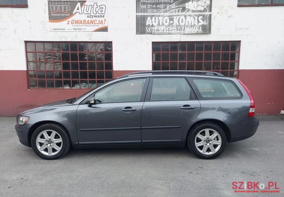 2005' Volvo V50 photo #5