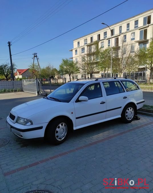 1999' Skoda Octavia photo #2