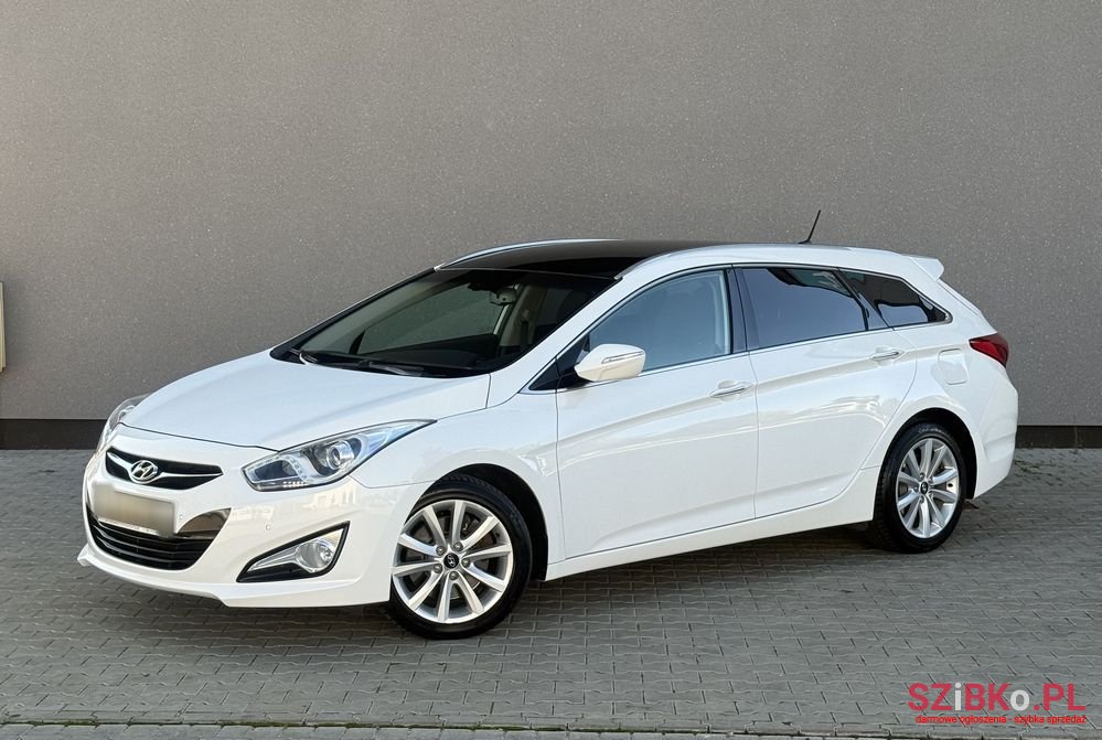 2013' Hyundai i40 Kombi 1.6 Trend photo #2
