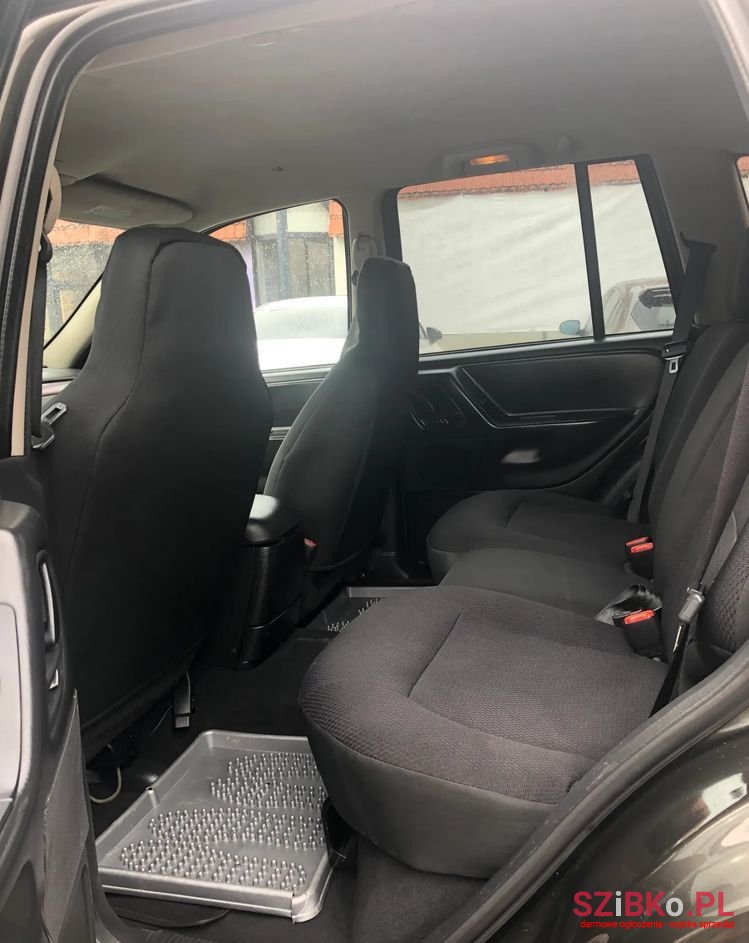 2004' Jeep Grand Cherokee photo #5