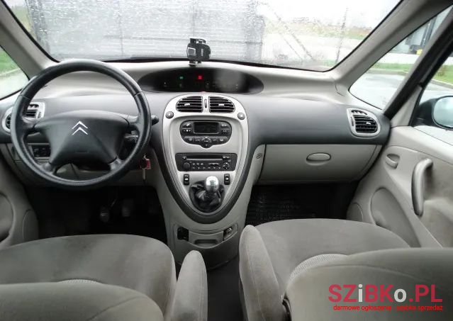 2007' Citroen Xsara Picasso photo #5