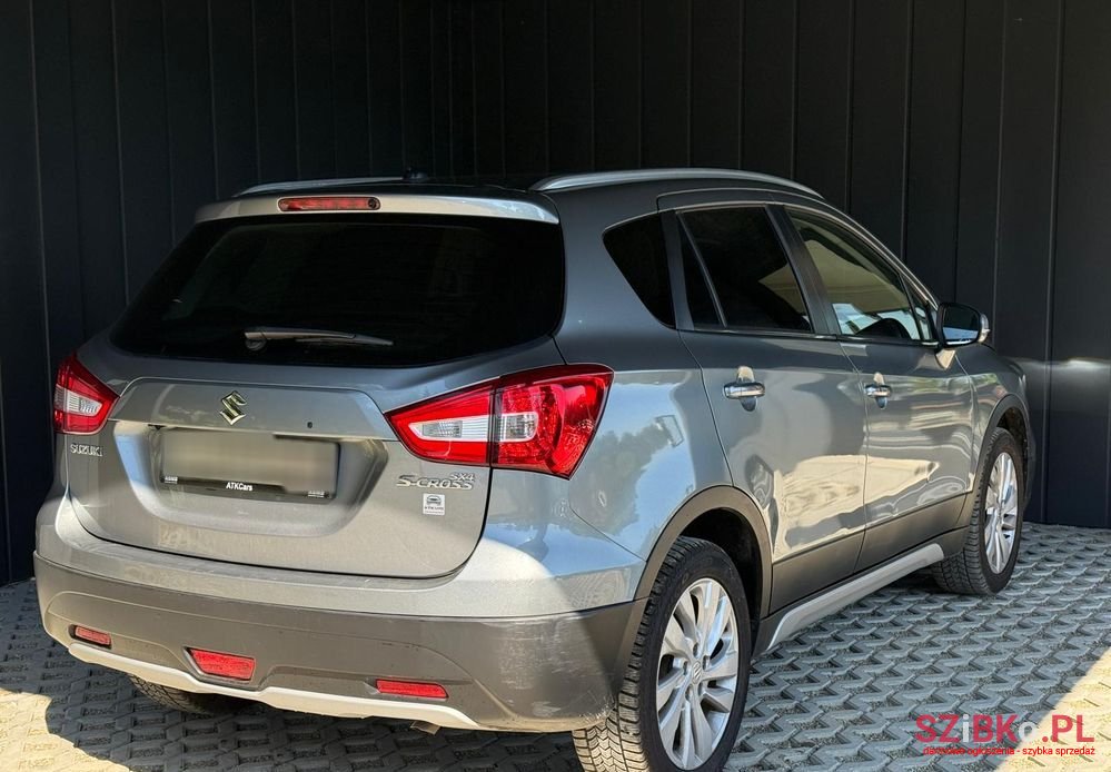 2018' Suzuki SX4 photo #4