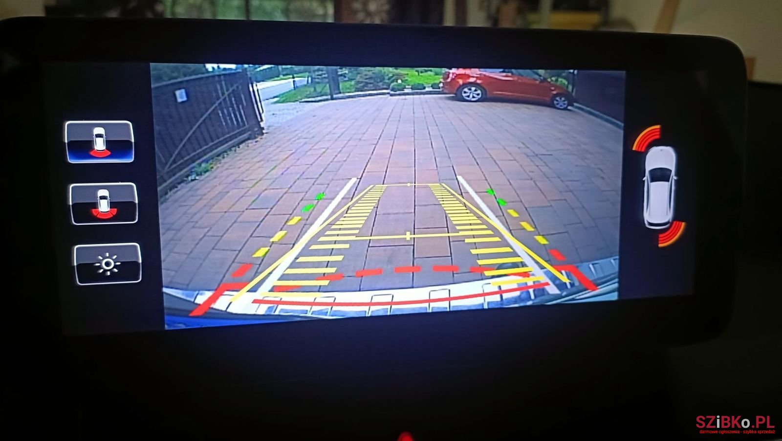 2008' Mercedes-Benz GLK photo #3