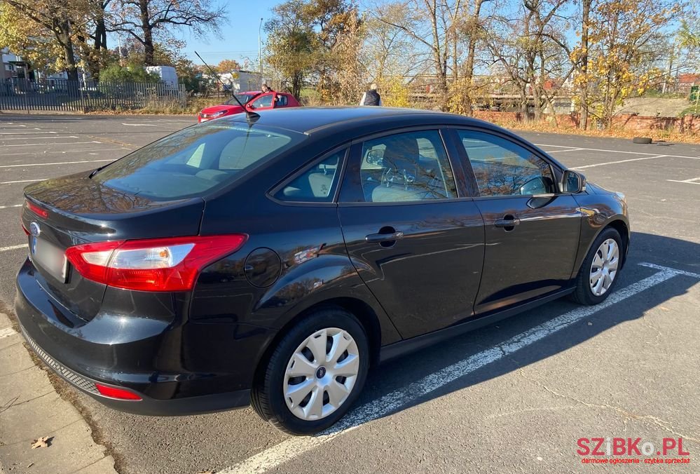 2011' Ford Focus 1.6 Tdci Ambiente photo #3