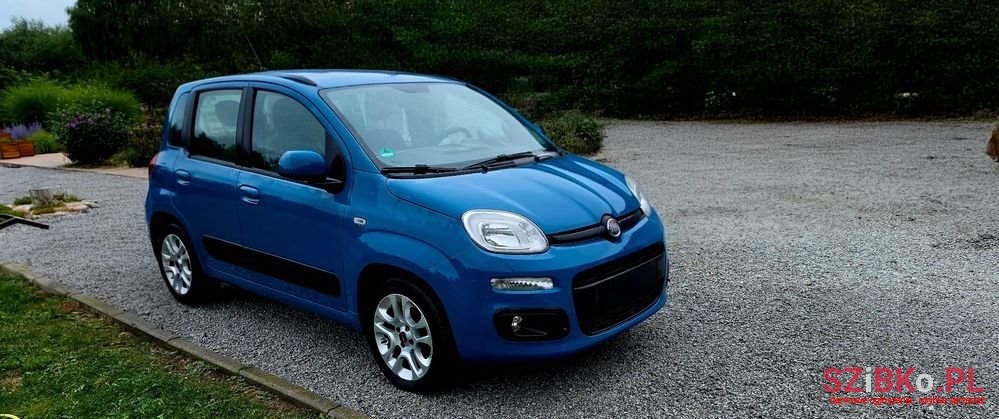 2012' Fiat Panda photo #2