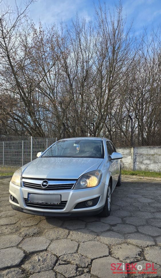 2010' Opel Astra Iii 1.7 Cdti Cosmo photo #1