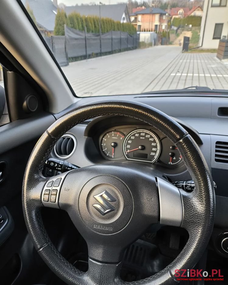 2007' Suzuki Swift 1.3 Club photo #6