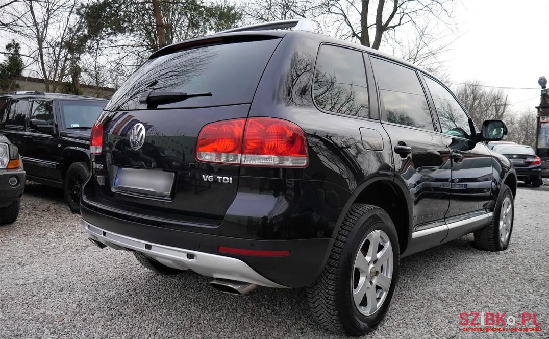 2005' Volkswagen Touareg photo #5