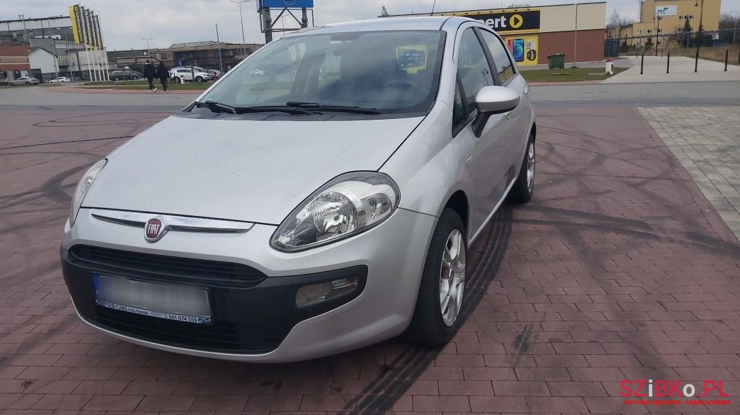 2010' Fiat Punto Evo photo #5