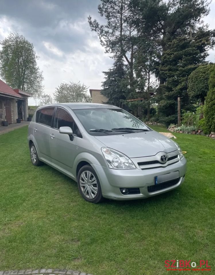 2007' Toyota Corolla Verso photo #3