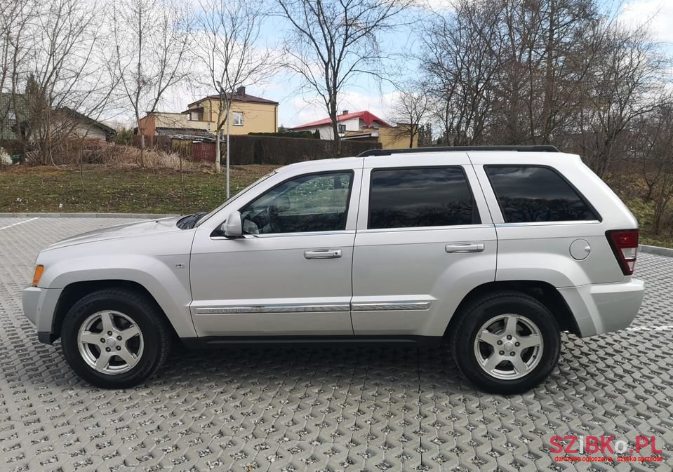 2006' Jeep Grand Cherokee photo #1