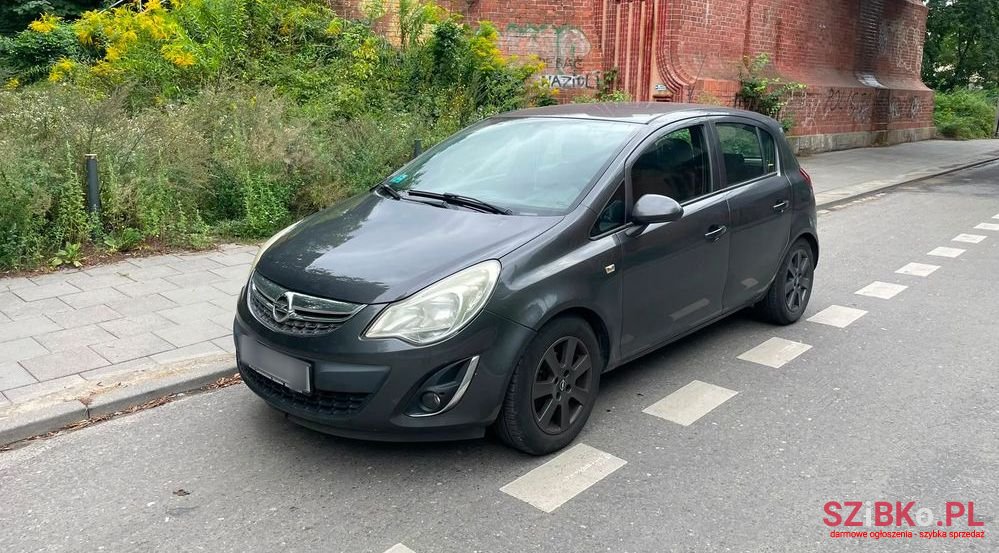 2011' Opel Corsa 1.2 16V Enjoy photo #1