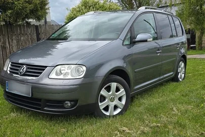 2004' Volkswagen Touran 2.0 Fsi Highline