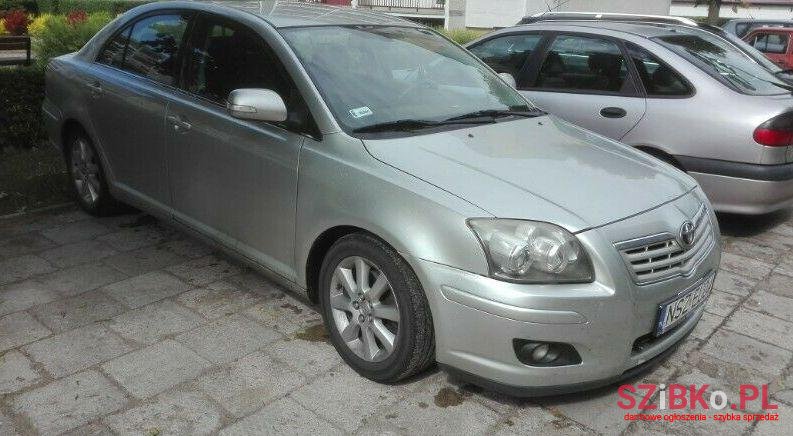 2007' Toyota Avensis photo #1