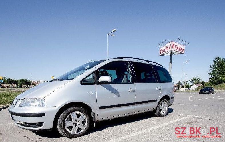 2003' Volkswagen Sharan photo #2