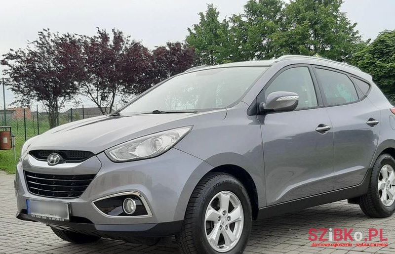 2011' Hyundai ix35 photo #2