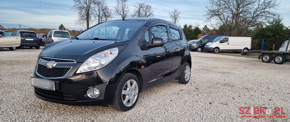 2011' Chevrolet Spark photo #1