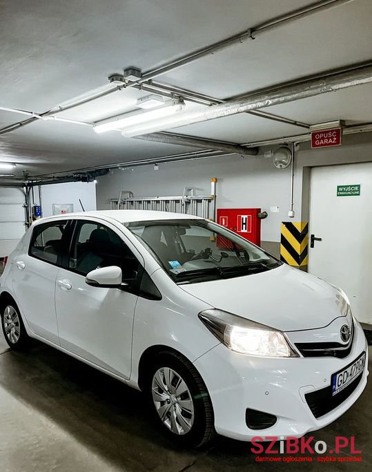 2013' Toyota Yaris photo #4