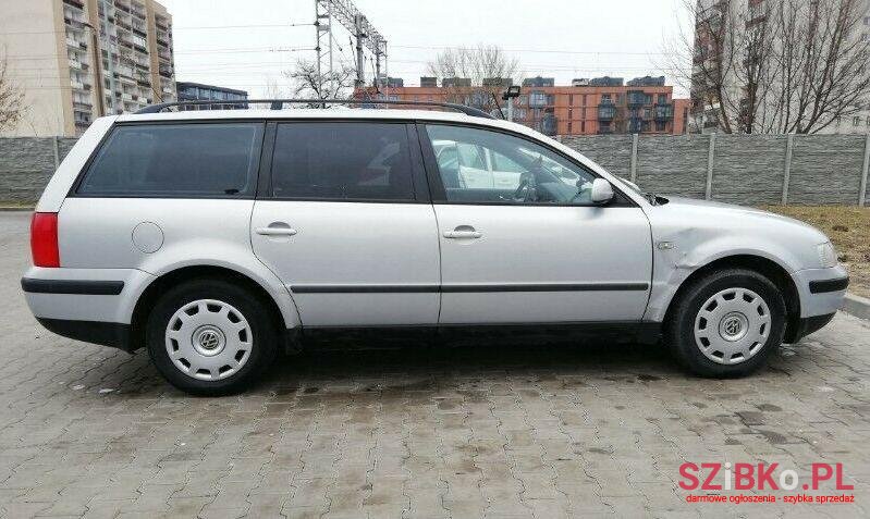 2000' Volkswagen Passat photo #1