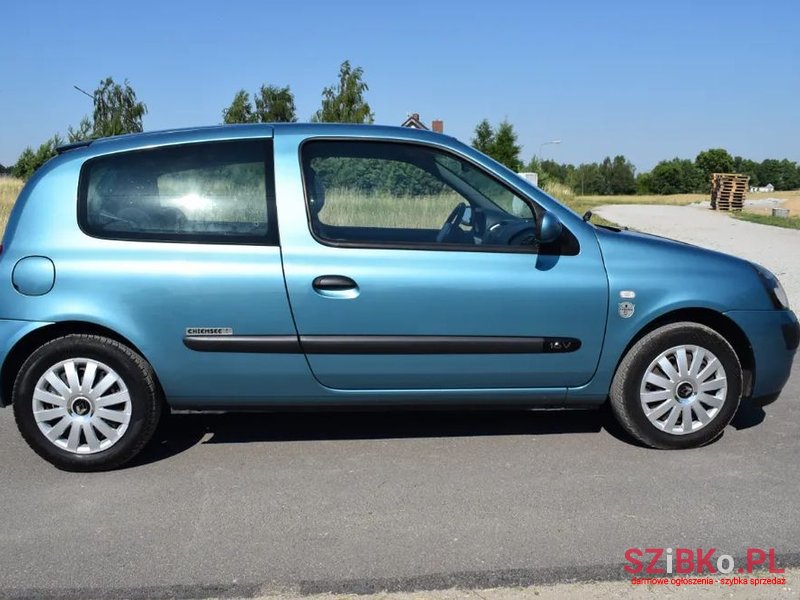 2003' Renault Clio photo #6