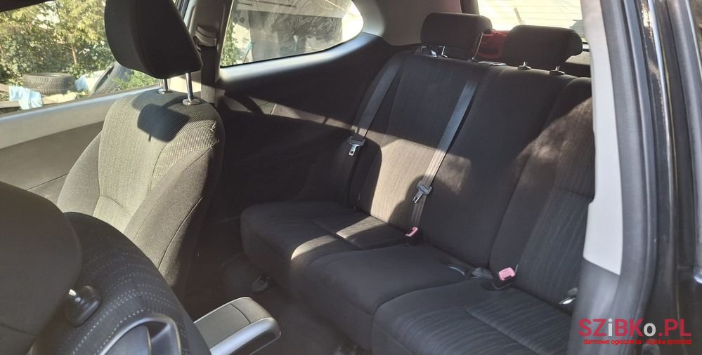 2007' Toyota Auris 1.4 Vvt-I Sol photo #6