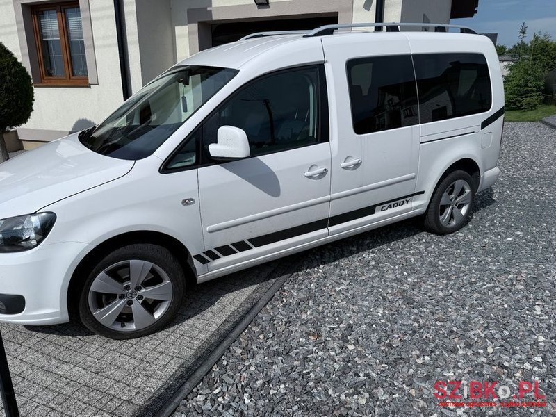 2011' Volkswagen Caddy photo #2