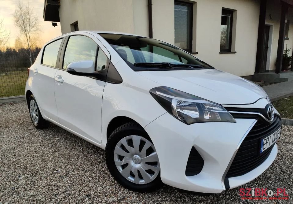 2015' Toyota Yaris photo #4