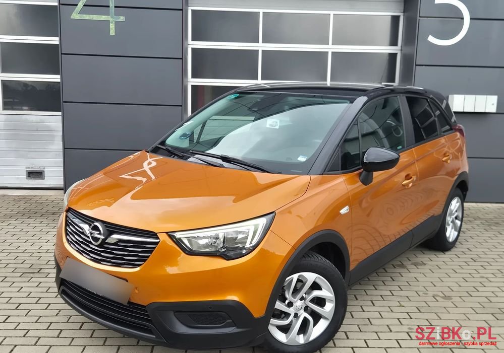 2017' Opel Crossland X 1.2 Limited Edition photo #1