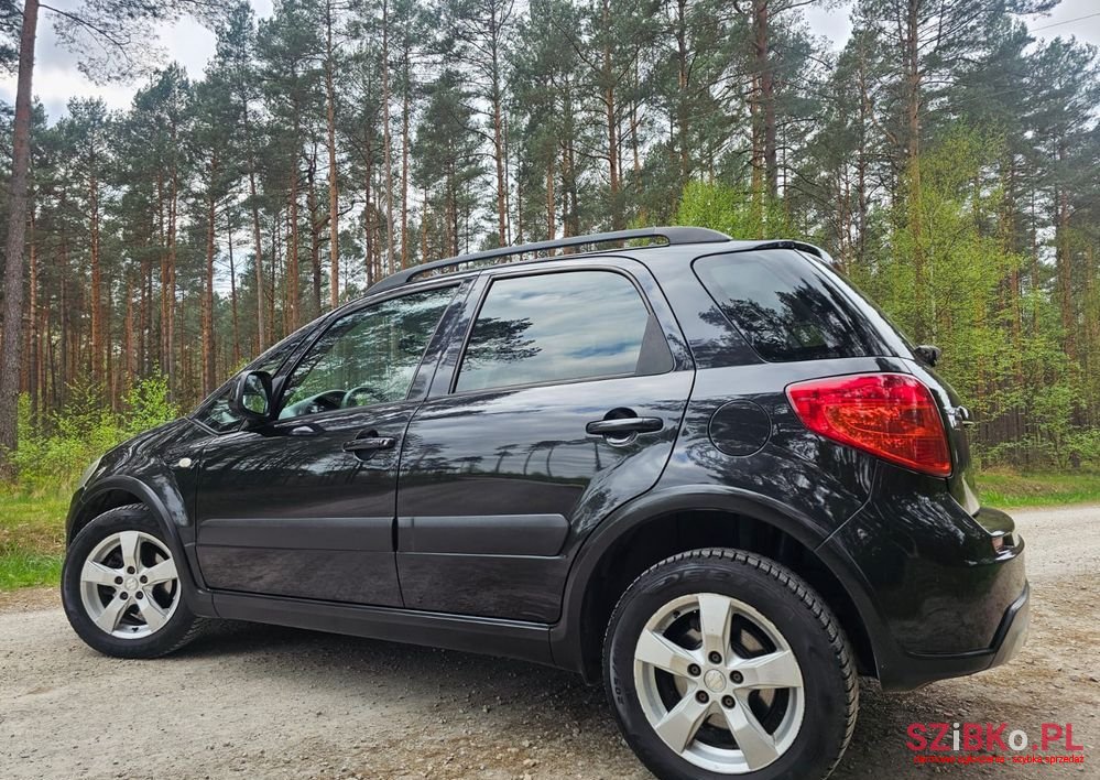 2009' Suzuki SX4 photo #2