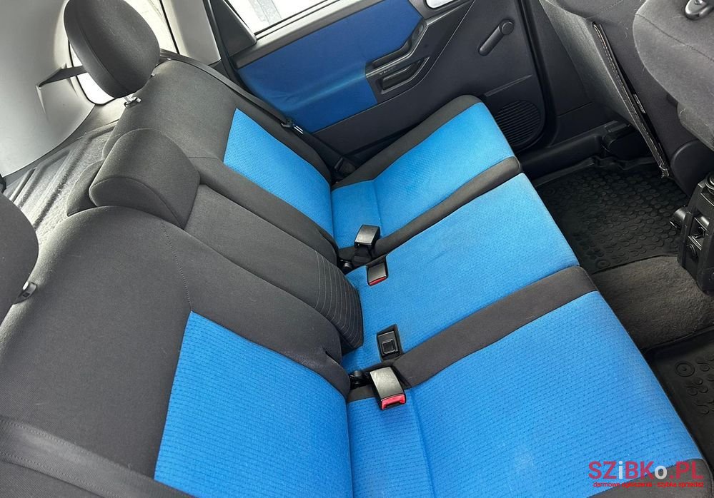 2004' Opel Meriva 1.7 Cdti Cosmo photo #4