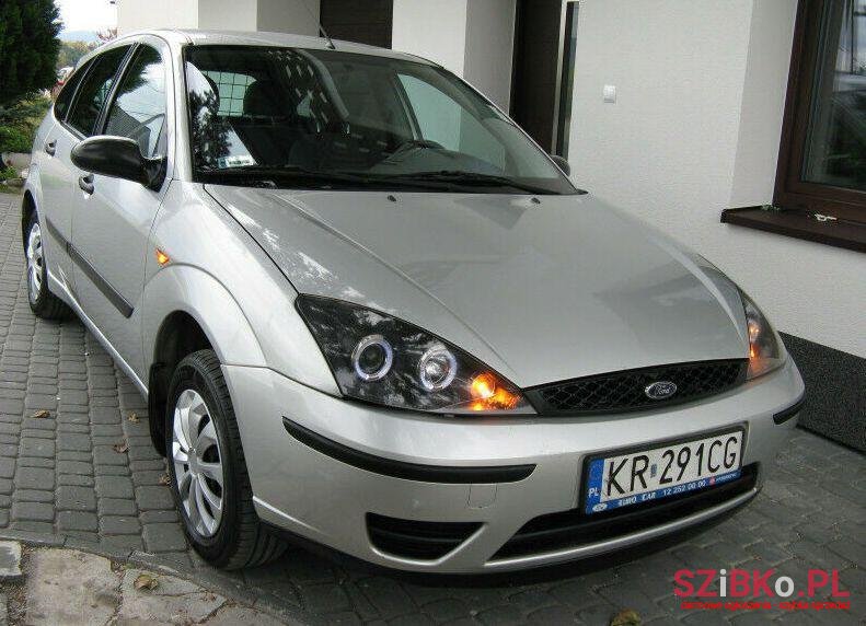 2002' Ford Focus photo #1