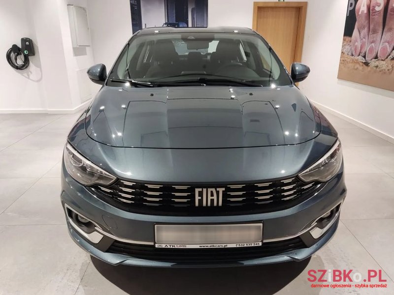 2022' Fiat Tipo 1.0 T3 Life photo #2