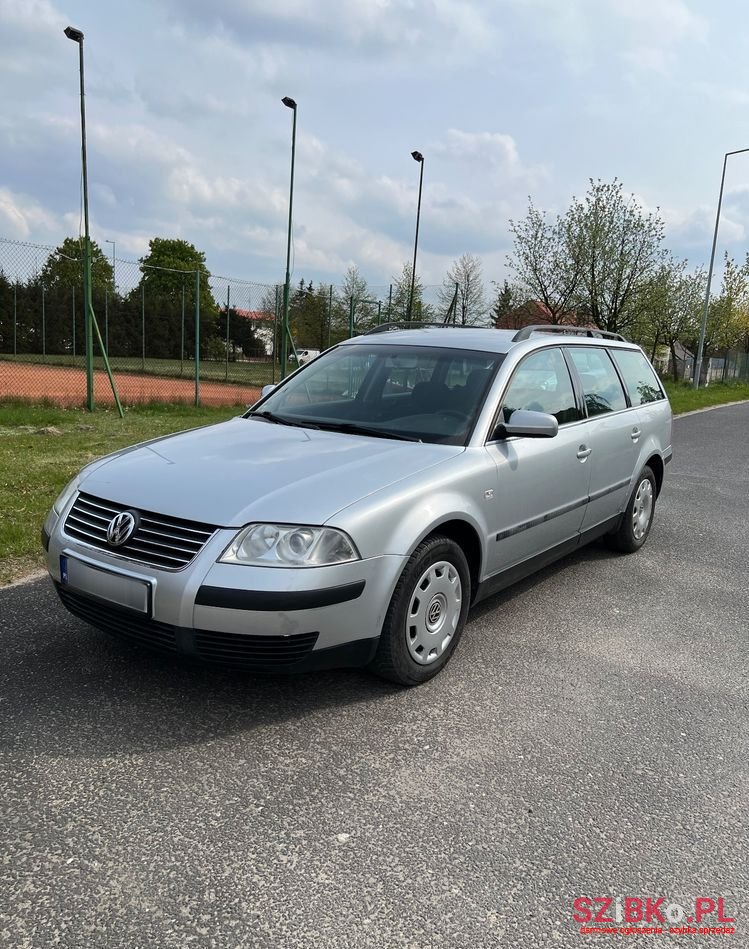2000' Volkswagen Passat photo #1