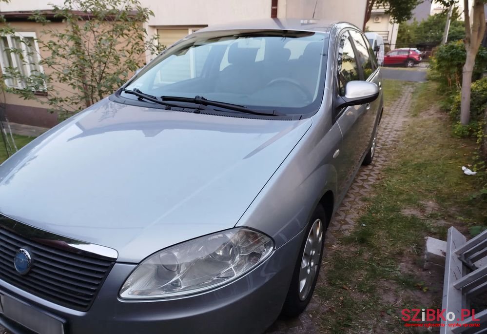 2007' Fiat Croma photo #2