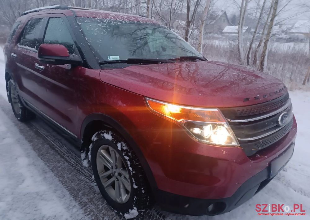 2014' Ford Explorer photo #3