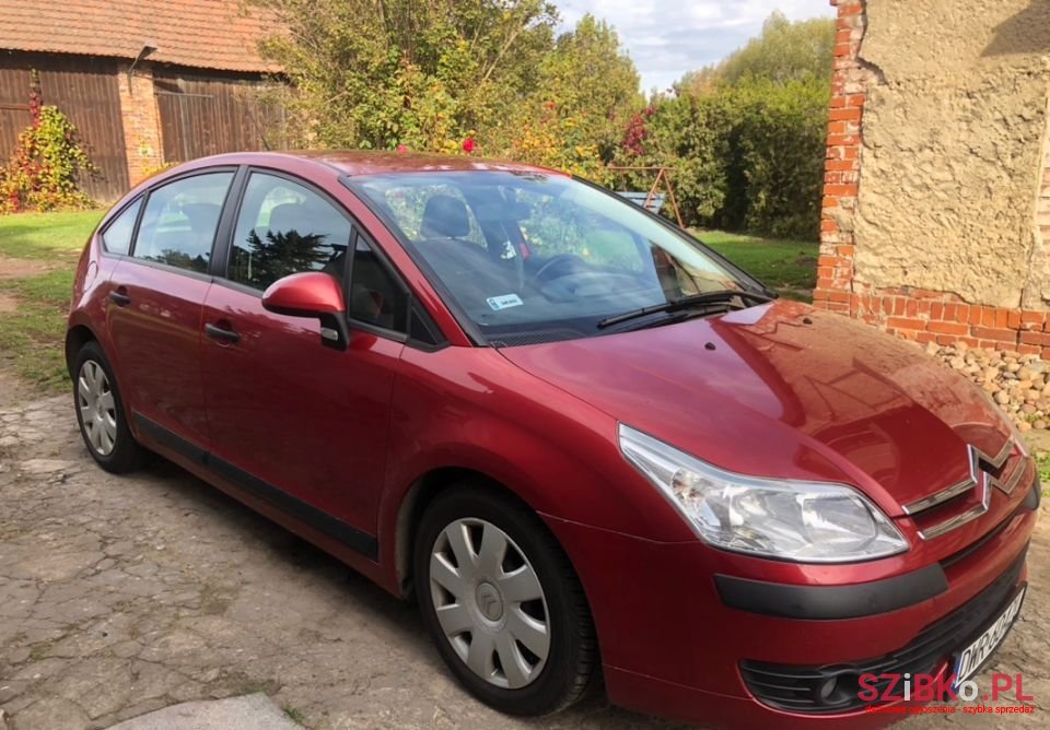 2008' Citroen C4 photo #2