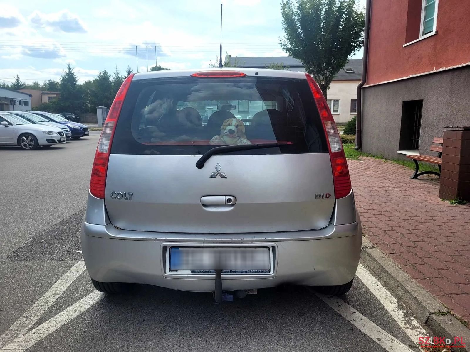 2005' Mitsubishi Colt photo #2