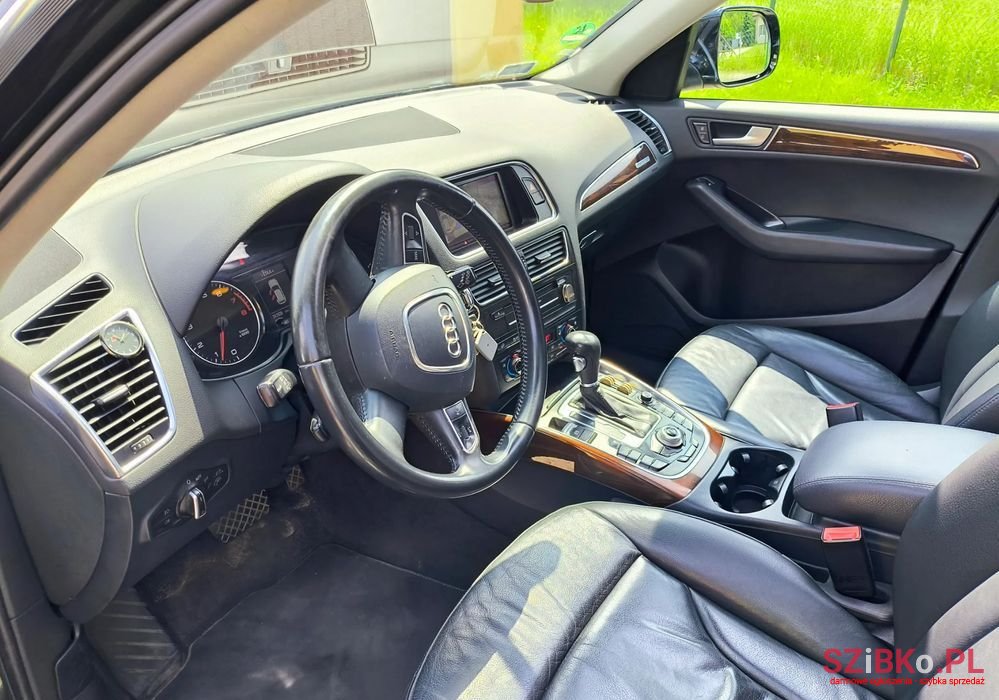 2011' Audi Q5 photo #6