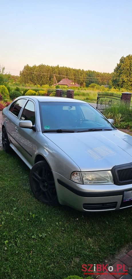 2002' Skoda Octavia photo #1