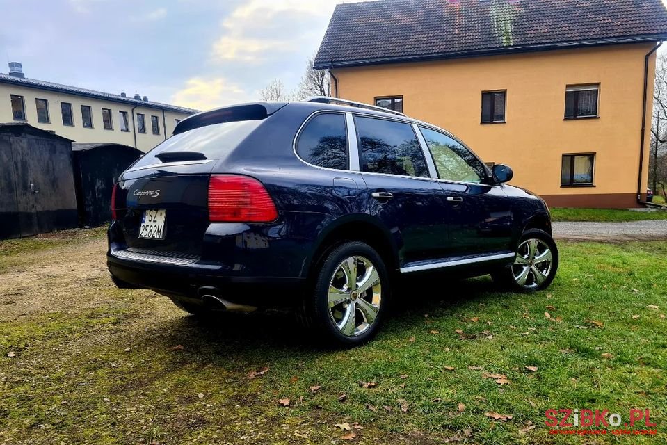 2004' Porsche Cayenne photo #4
