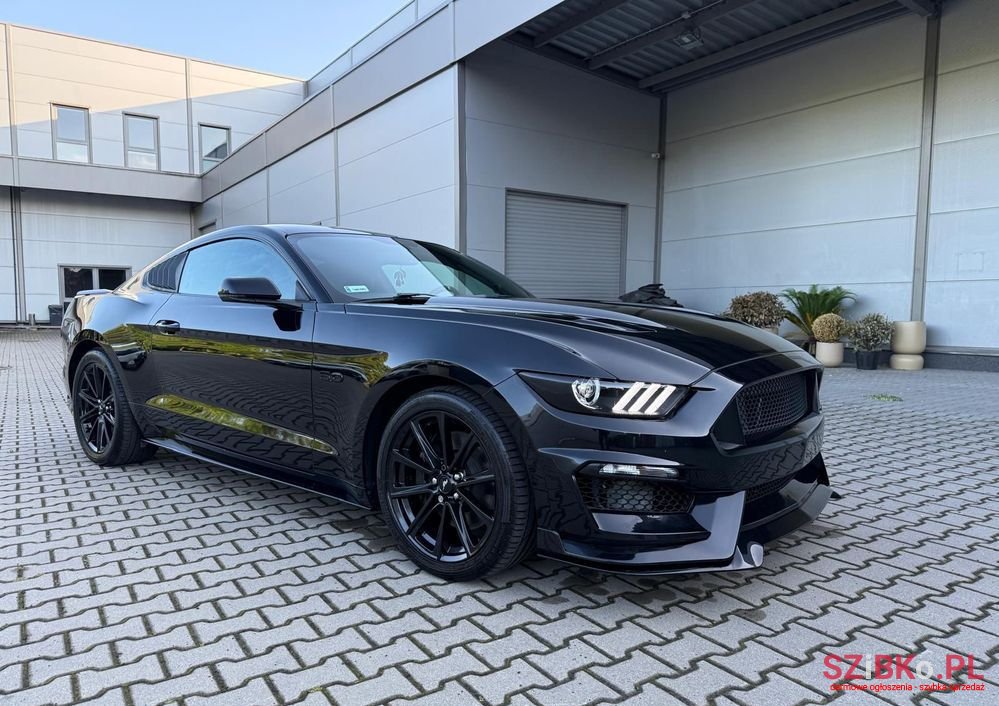 2016' Ford Mustang photo #3