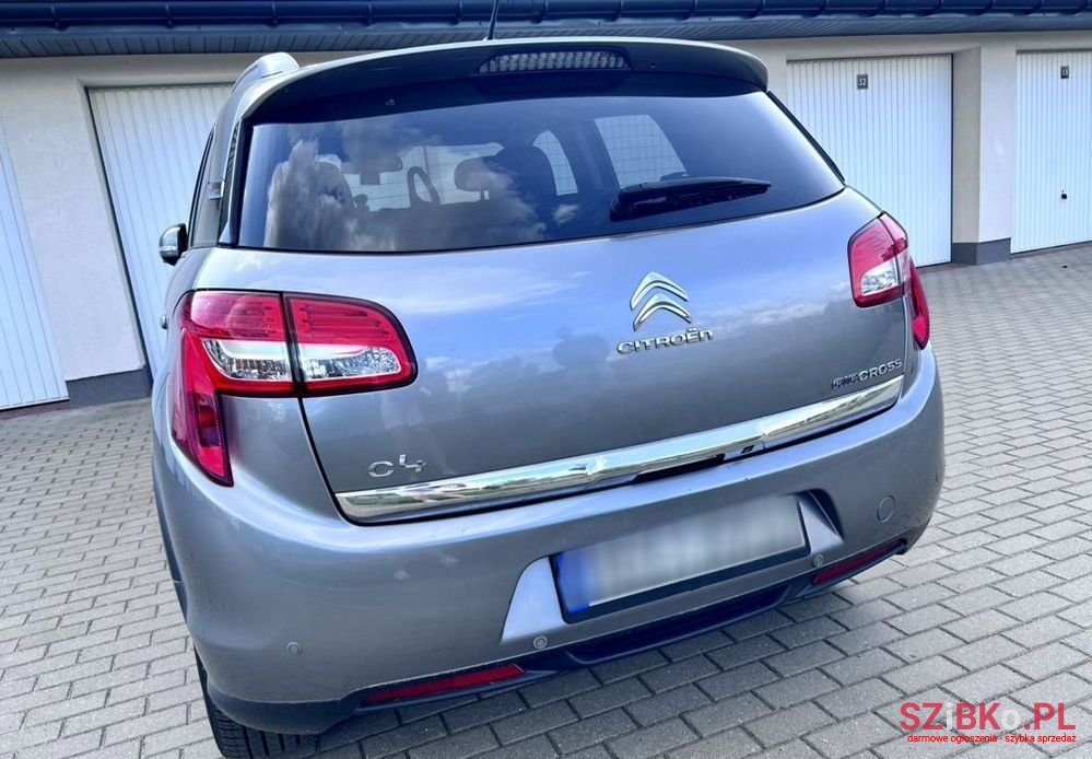 2012' Citroen C4 Aircross photo #6