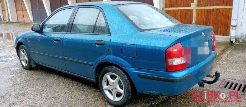 1998' Mazda 323 photo #1