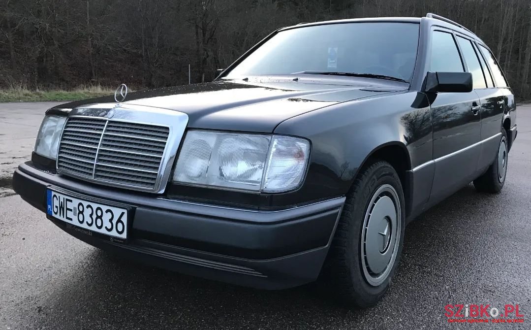 1993' Mercedes-Benz W124 photo #5