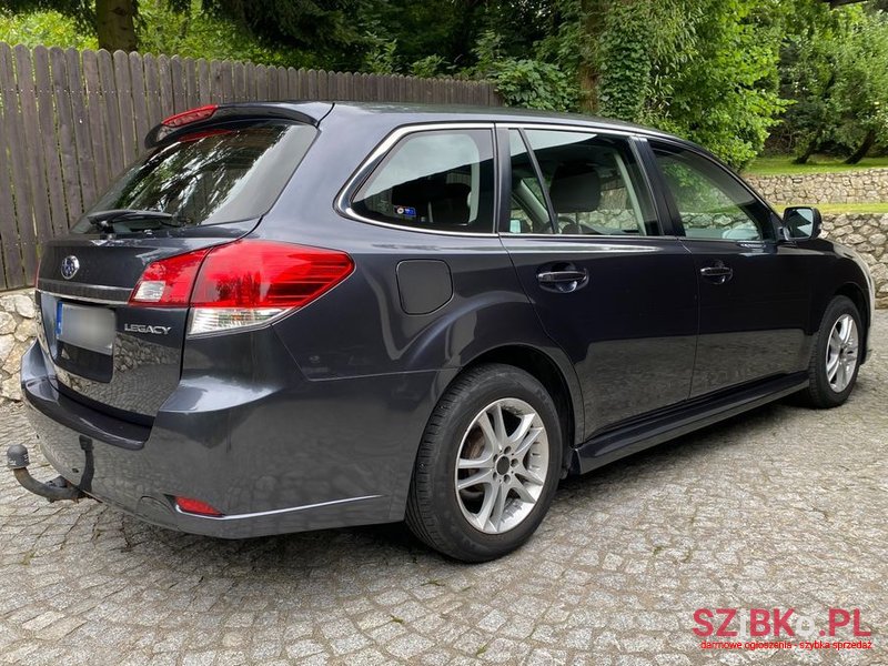 2010' Subaru Legacy 2.0I Trend photo #6